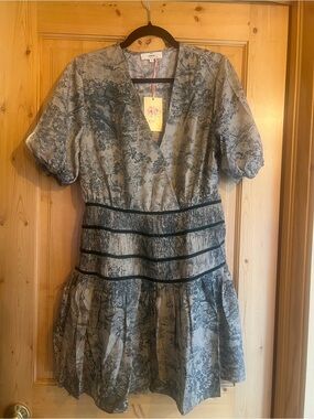 Dark green and tan toile V-Neck Short Sleeve Dress. NWT